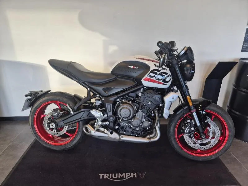 TRIDENT 660