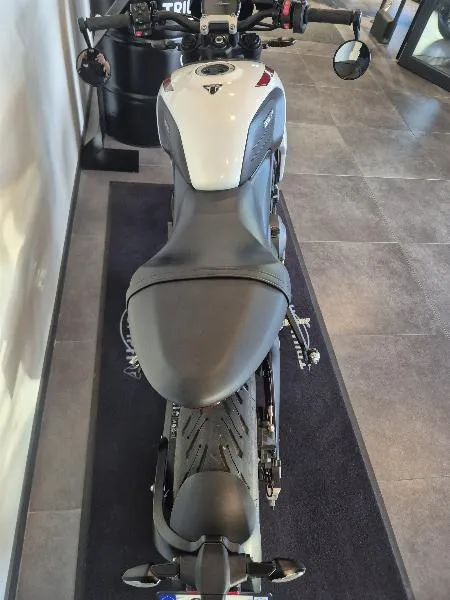 TRIDENT 660
