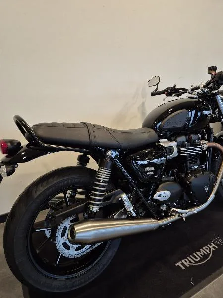 SPEED TWIN 900