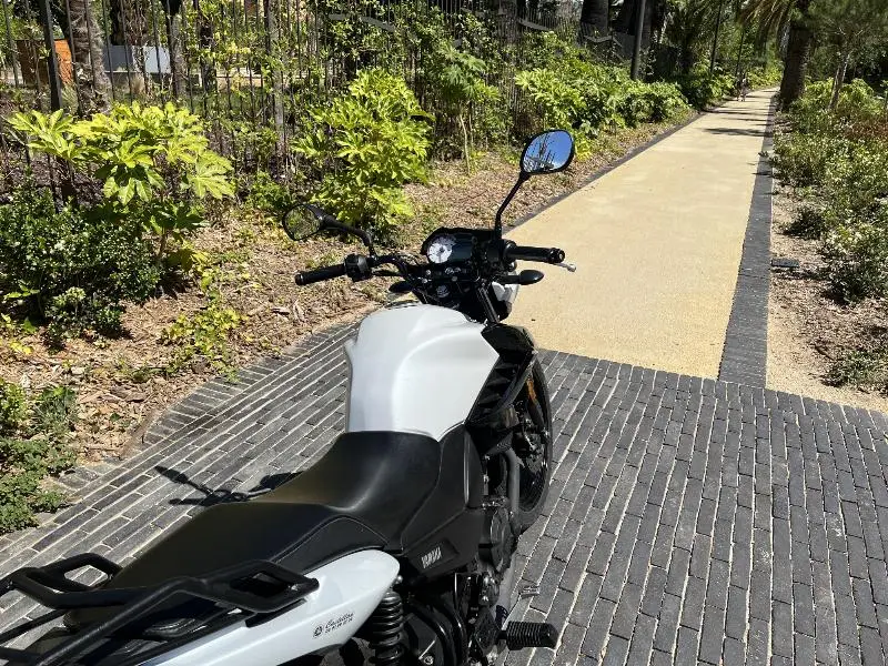 YS 125