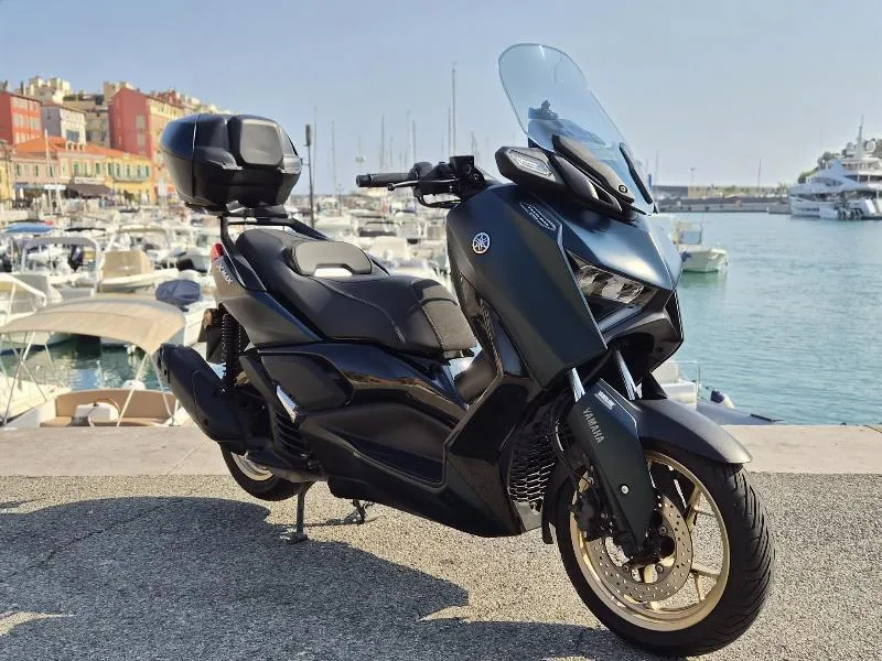 XMAX 125 TECH MAX