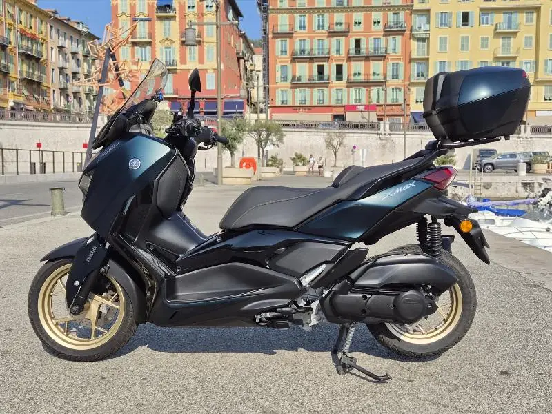 XMAX 125 TECH MAX