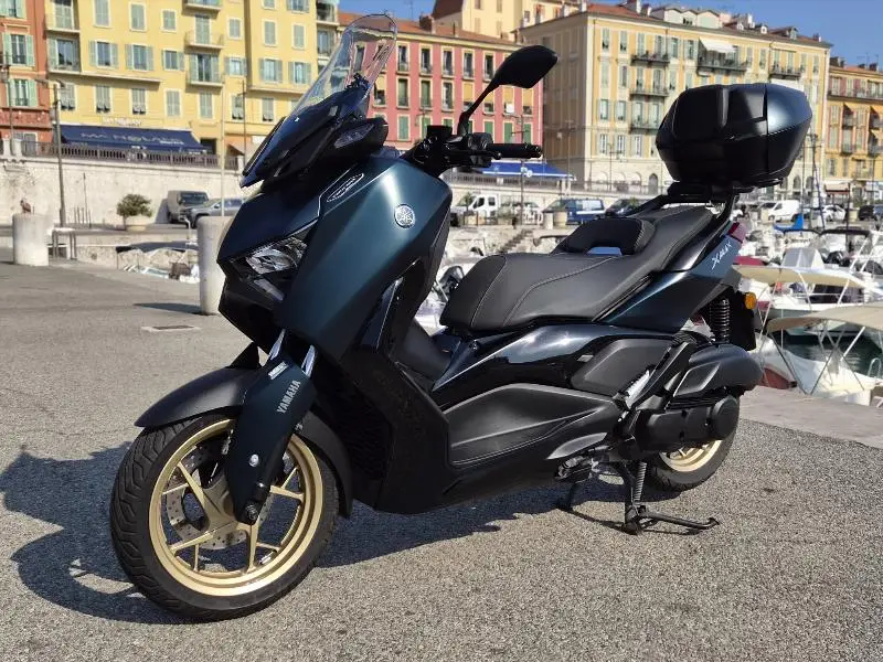 XMAX 125 TECH MAX