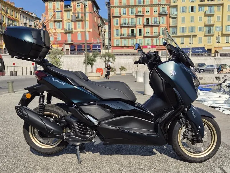 XMAX 125 TECH MAX