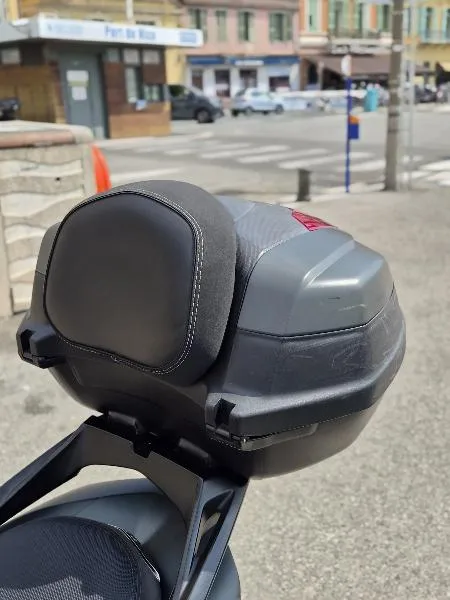 TRICITY 300