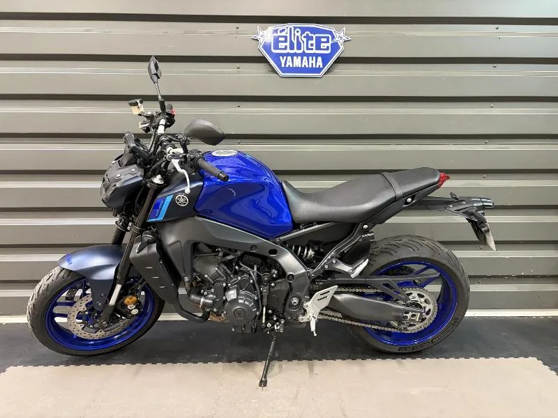 MT09