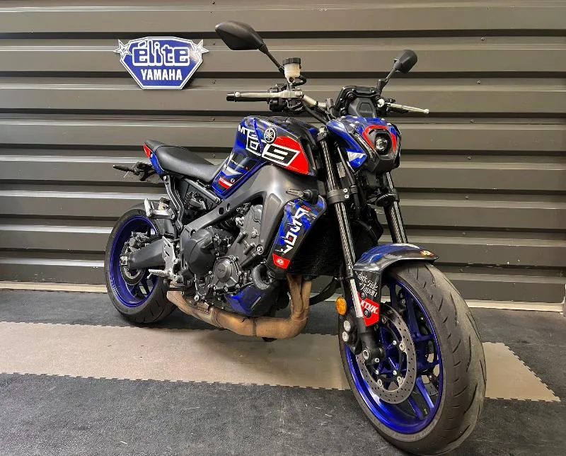 MT09