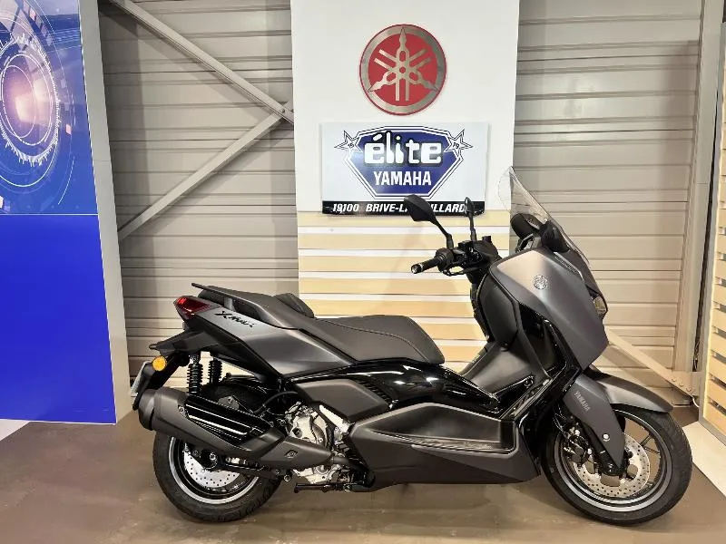 XMAX 125 TECH MAX