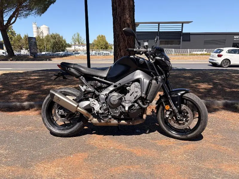MT09