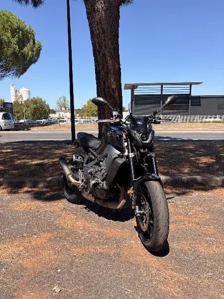 MT09