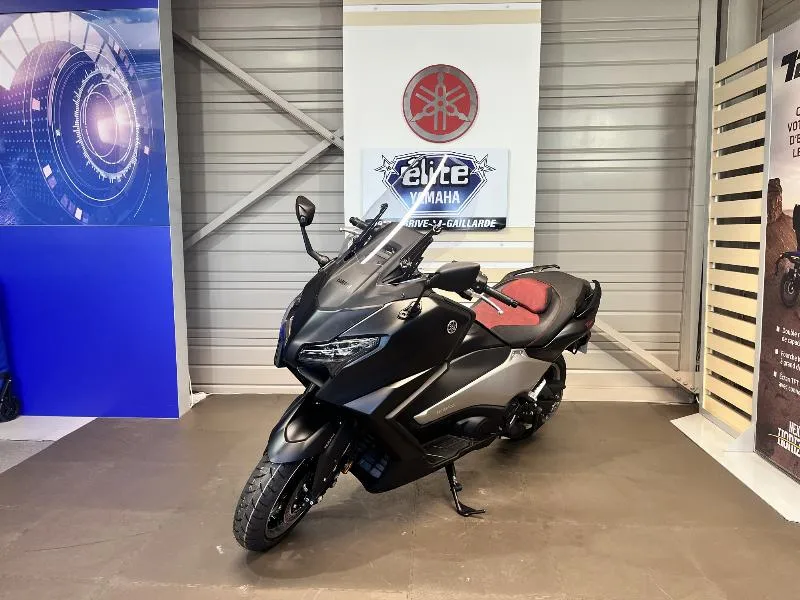XP TMAX 560