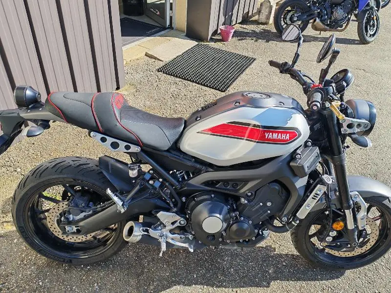 XSR 900