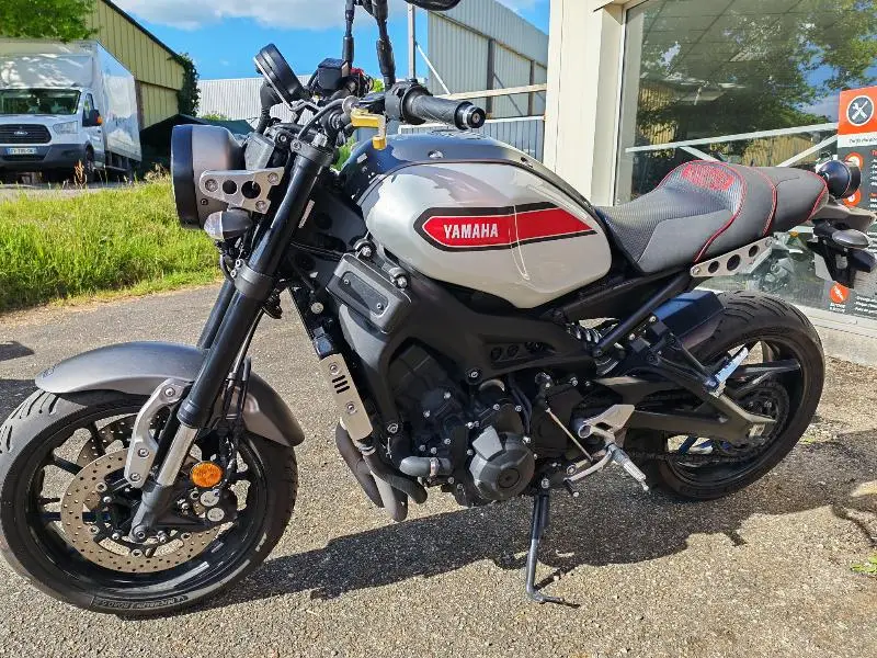 XSR 900
