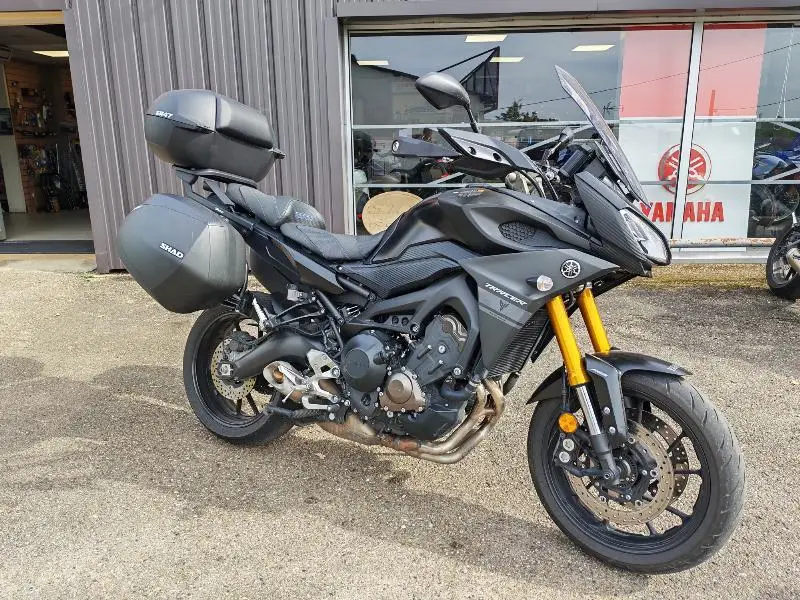 TRACER 900