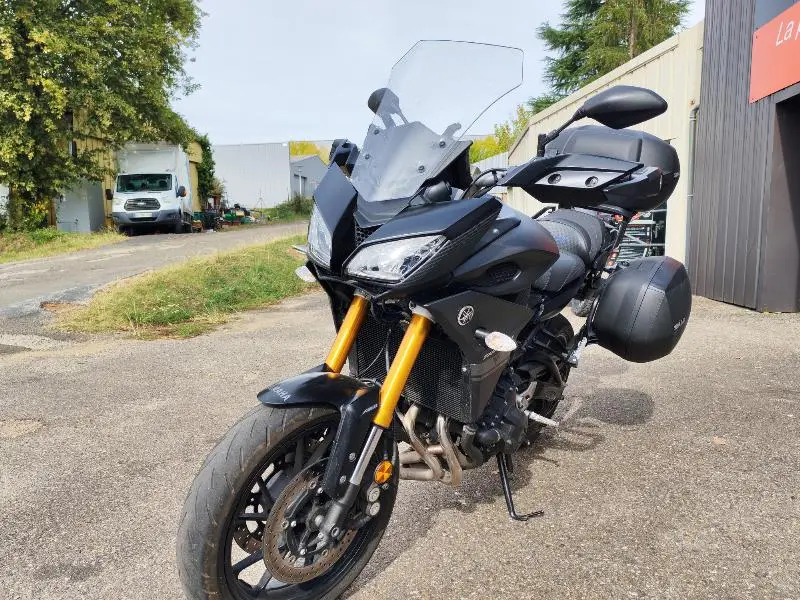 TRACER 900