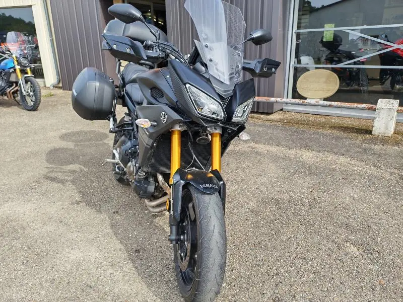 TRACER 900