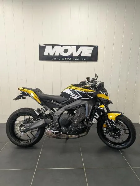 MT09