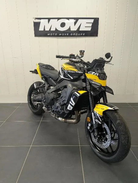 MT09