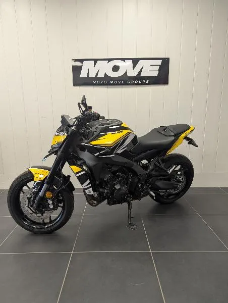 MT09