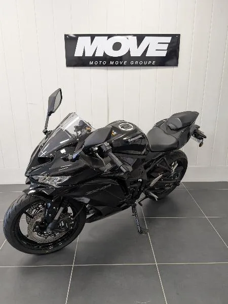 ZX4R