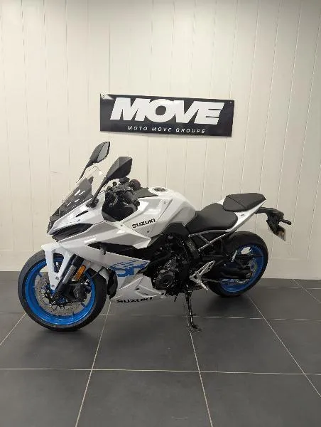 GSX8R