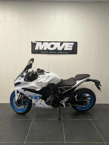 GSX8R
