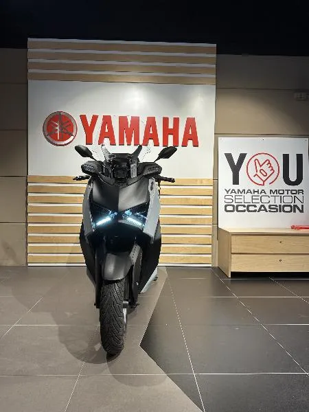 XMAX 125 TECH MAX