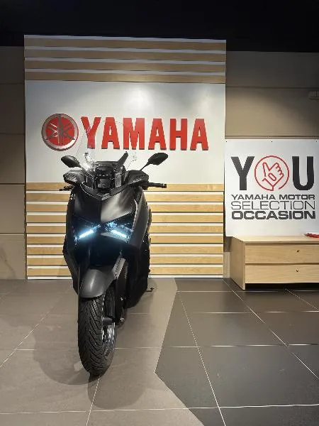 XMAX 125 TECH MAX 