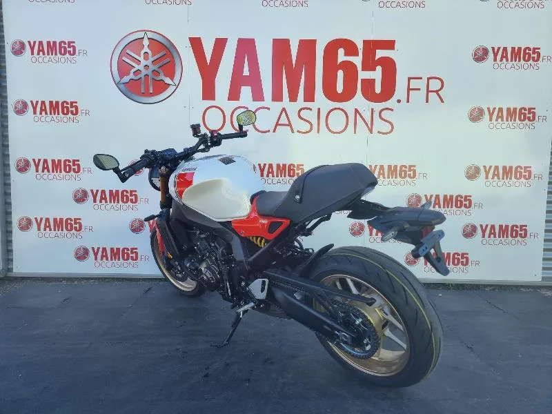 XSR 900