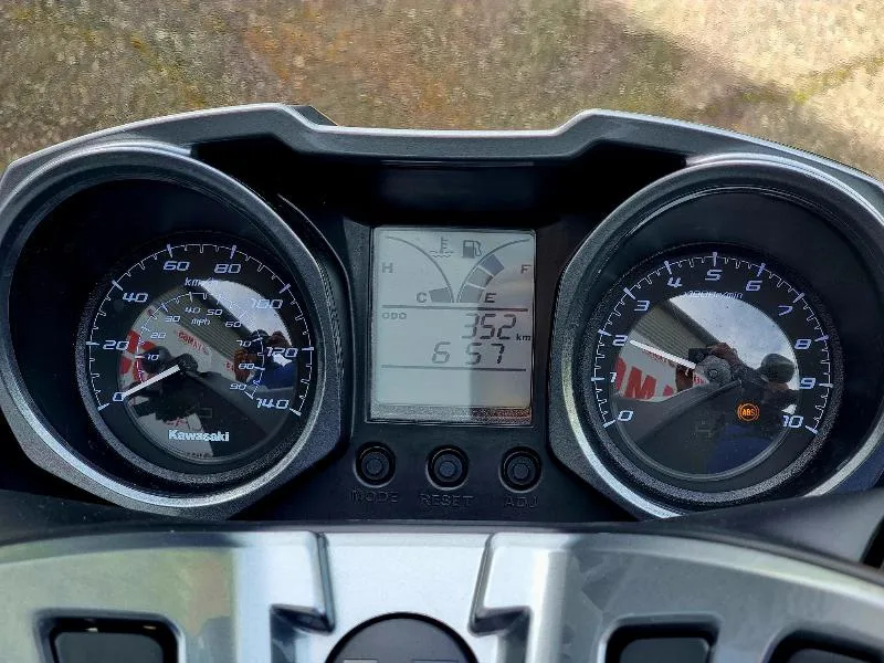 J125