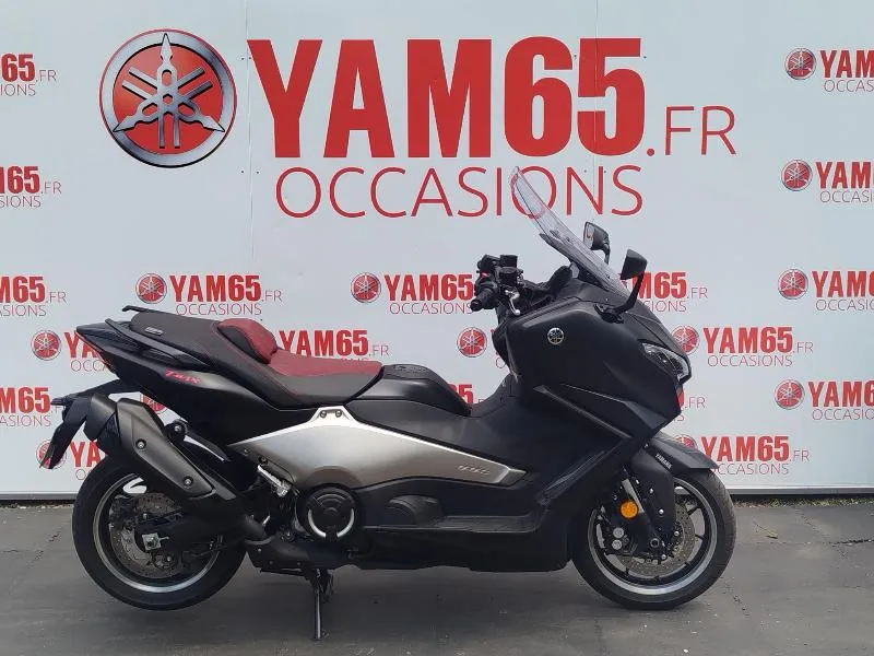 XP TMAX 560