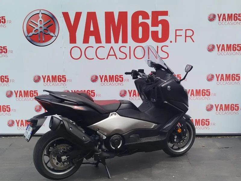 XP TMAX 560