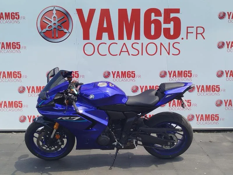 YZFR7