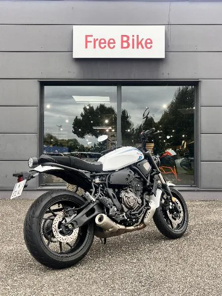 XSR 700