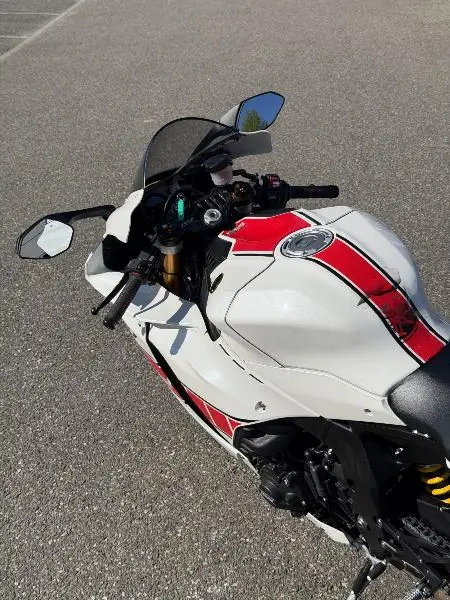 YZF 1000 R1 60TH