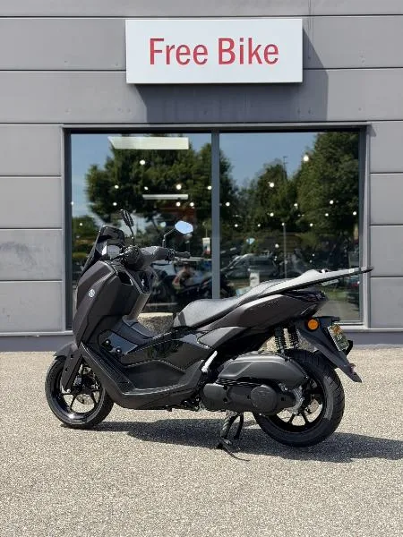 NMAX 125 TECH MAX