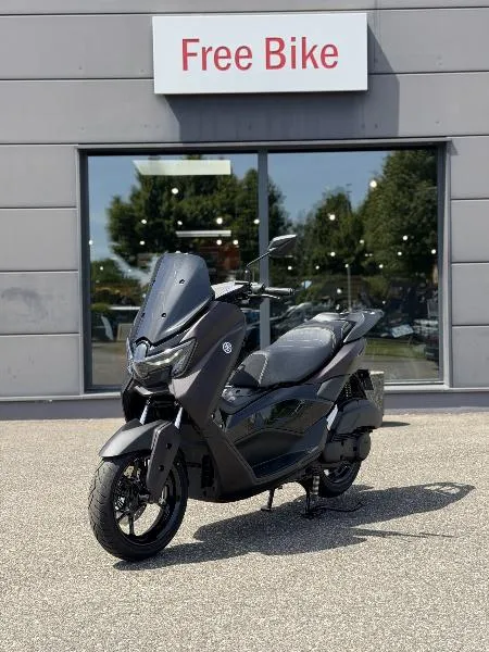 NMAX 125 TECH MAX