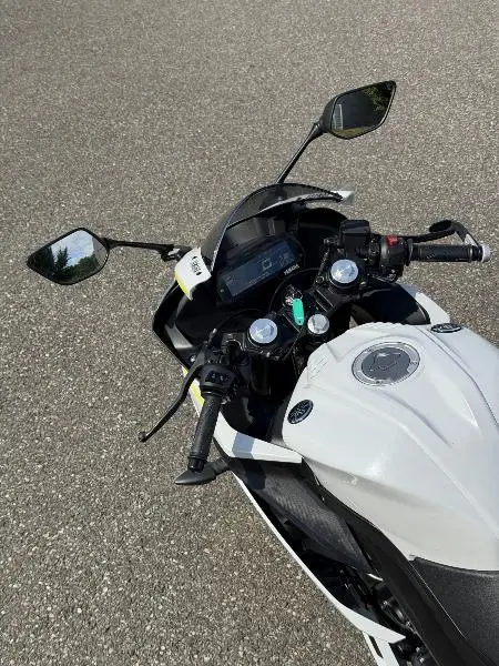 YZFR 125
