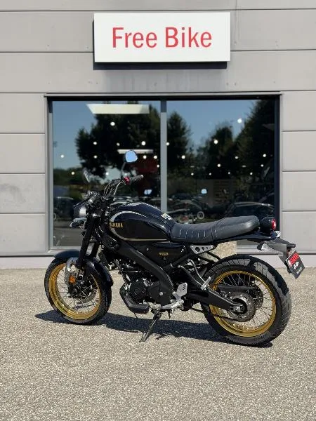 XSR 125 Legacy