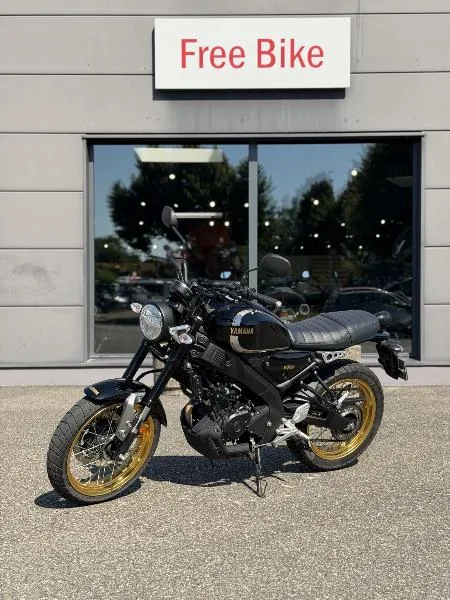 XSR 125 Legacy