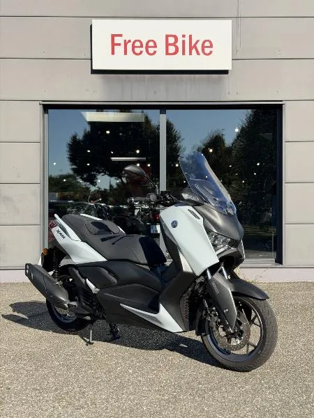 XMAX 125 TECH MAX