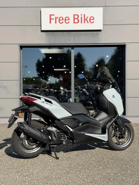 XMAX 125 TECH MAX
