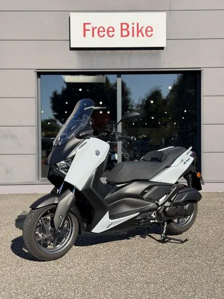 XMAX 125 TECH MAX
