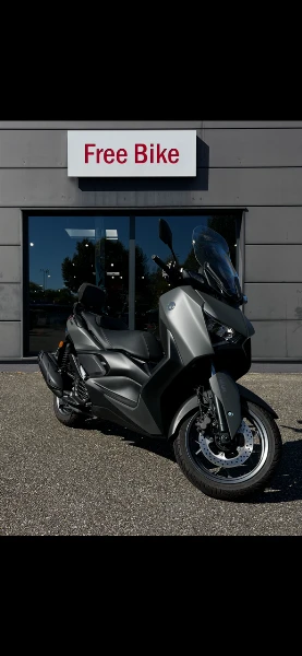 XMAX 125