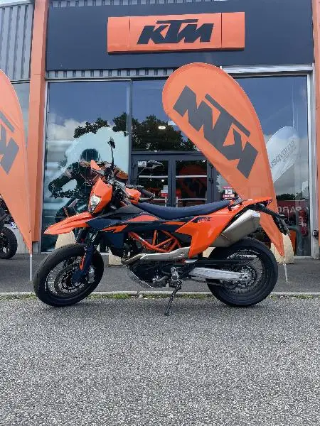 690 SMC R