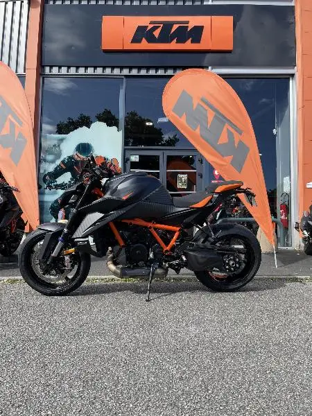 1390 SUPER DUKE R EVO