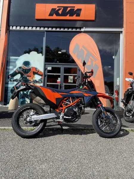 690 SMC R
