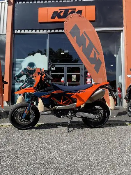 690 SMC R