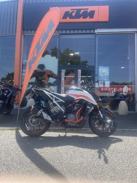 390 DUKE 2021