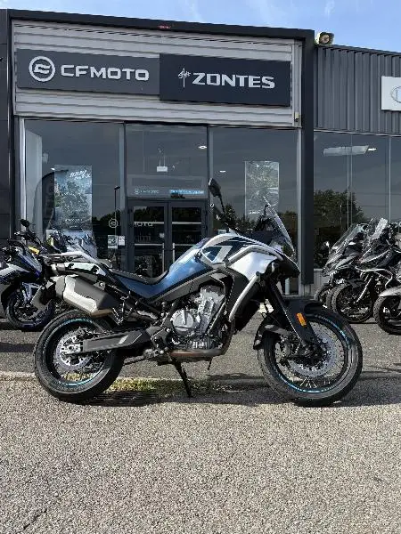MT 800 SPORT 2025
